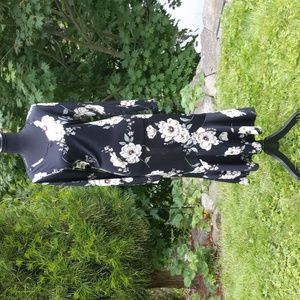 Women's Floral Dress BNWOT